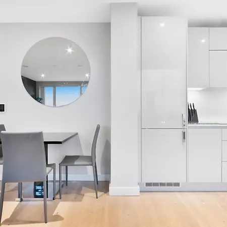 Modern 2 Bed Heart Of Elephant Castle London Exterior photo