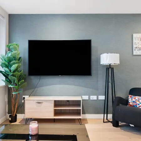 Modern 2 Bed Heart Of Elephant Castle London Exterior photo